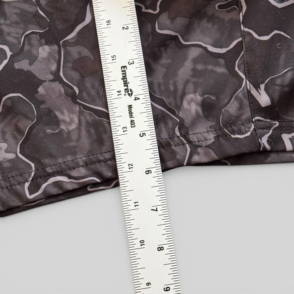 Huk Performance Fishing Shorts Camo Black Gray Boardshorts Outdoor Gear Men's XL - Picture 9 of 9